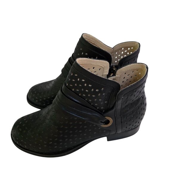 Revitalign Pricilla Ankle Boots Black Perforated Leather Zip Closure Size 7B - Picture 3 of 8